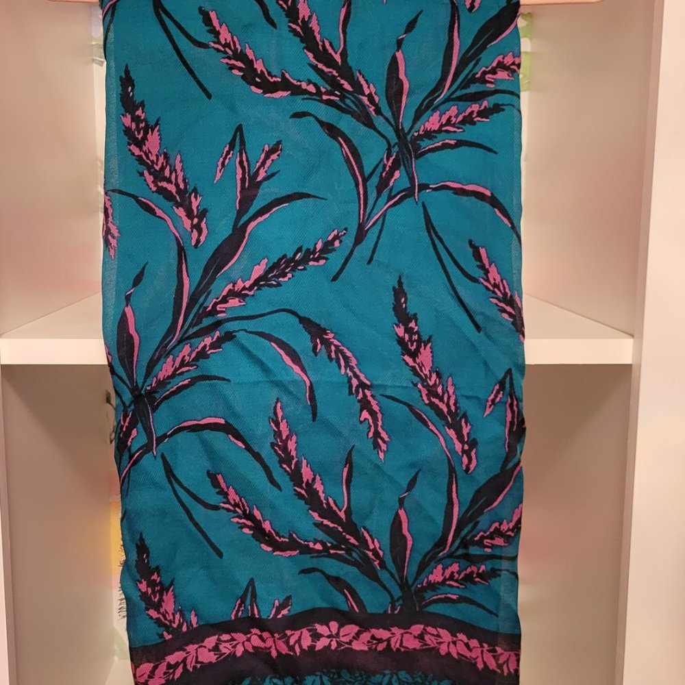 NWT Draper James Love Field Lightweight Scarf, Green Love Field Design
